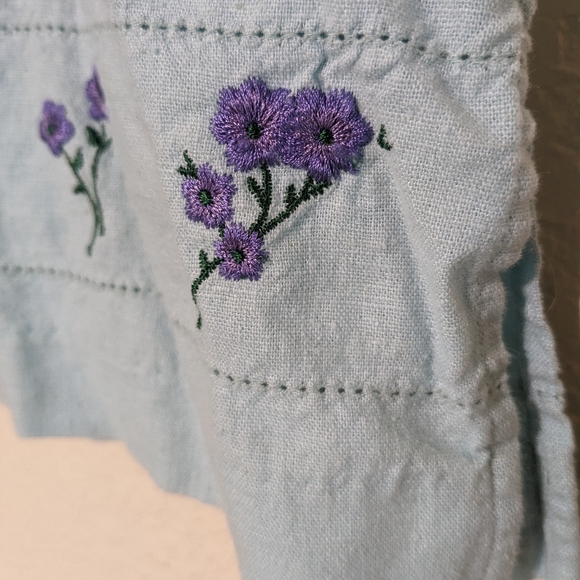 Vintage warm baby blue pencil skirt with purple flower embroidery on hem - Picture 8 of 10